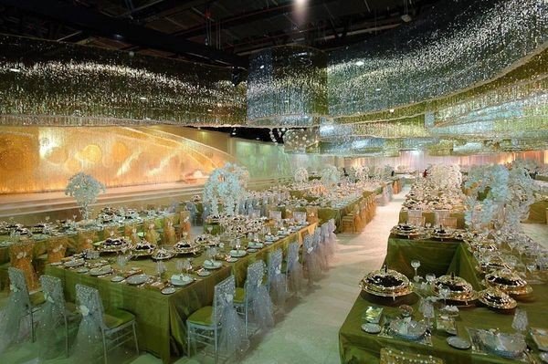 Chic and luxurious wedding lounge area