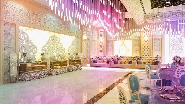 وصيفات العروس ورفاق العريس يحتفلون بحفل زفاف الأحلام