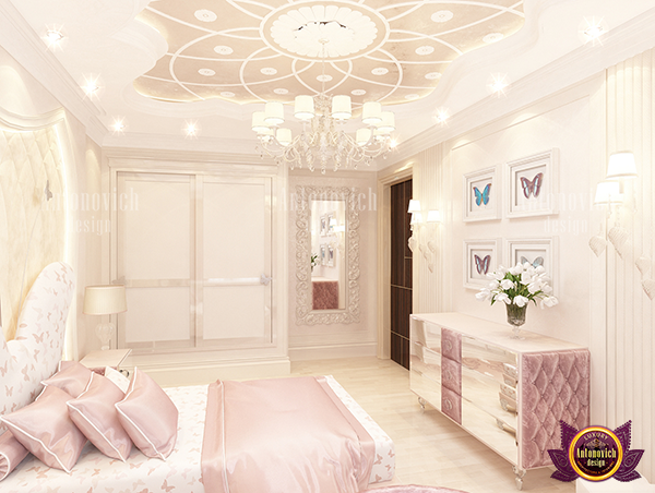 Elegant canopy bed in a regal bedroom setting