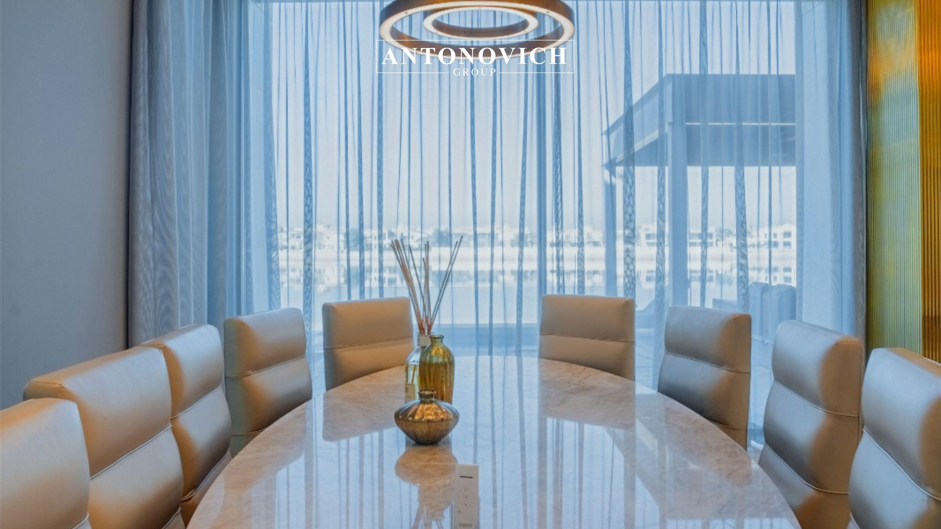 An Iconic Dining & Kitchen Interior for a Palm Jumeirah Luxury Villa An Iconic Dining & Kitchen Interior for a Palm Jumeirah Luxury Villa