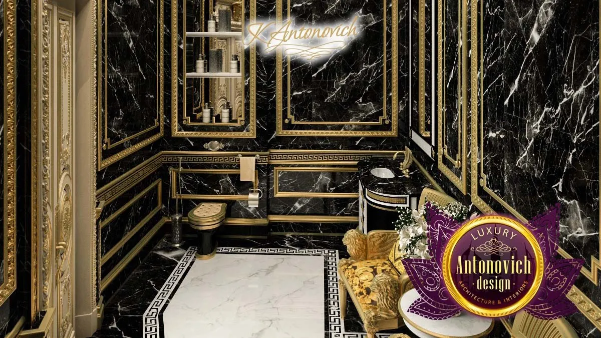 Aristocratic Bathroom in Pakistan