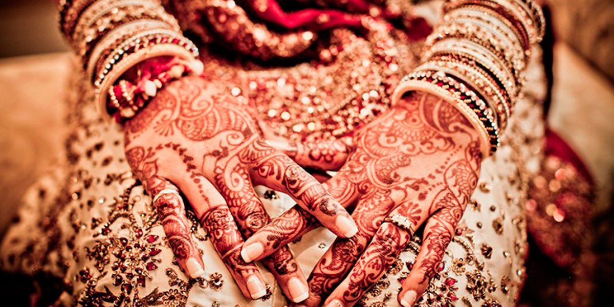 Вечер хны: традиция и организация роскошного ритуала