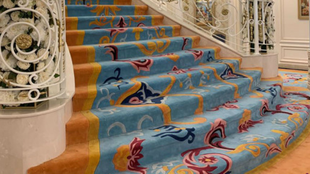 Реализованный проект дизайна цветной лестницы