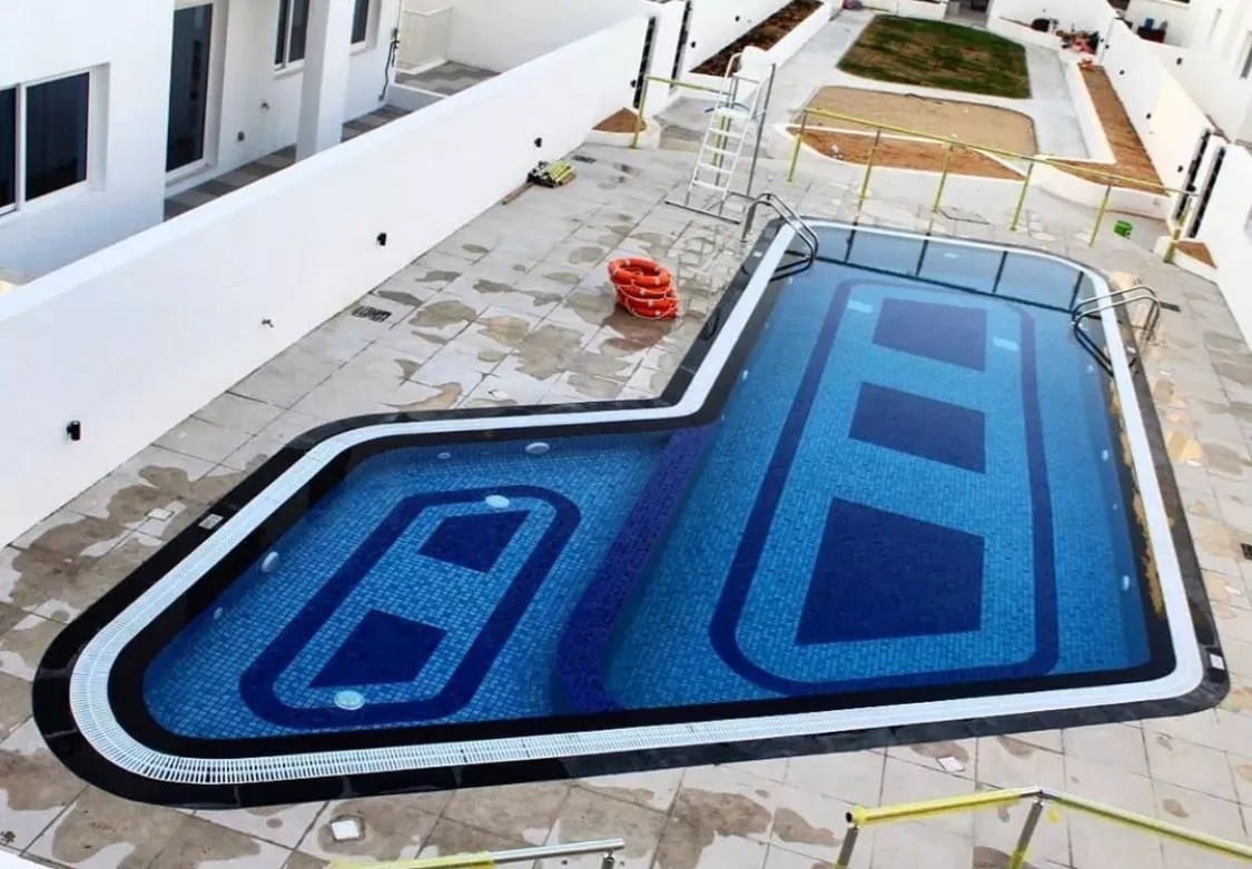 SWIMMING POOL MAINTENANCE