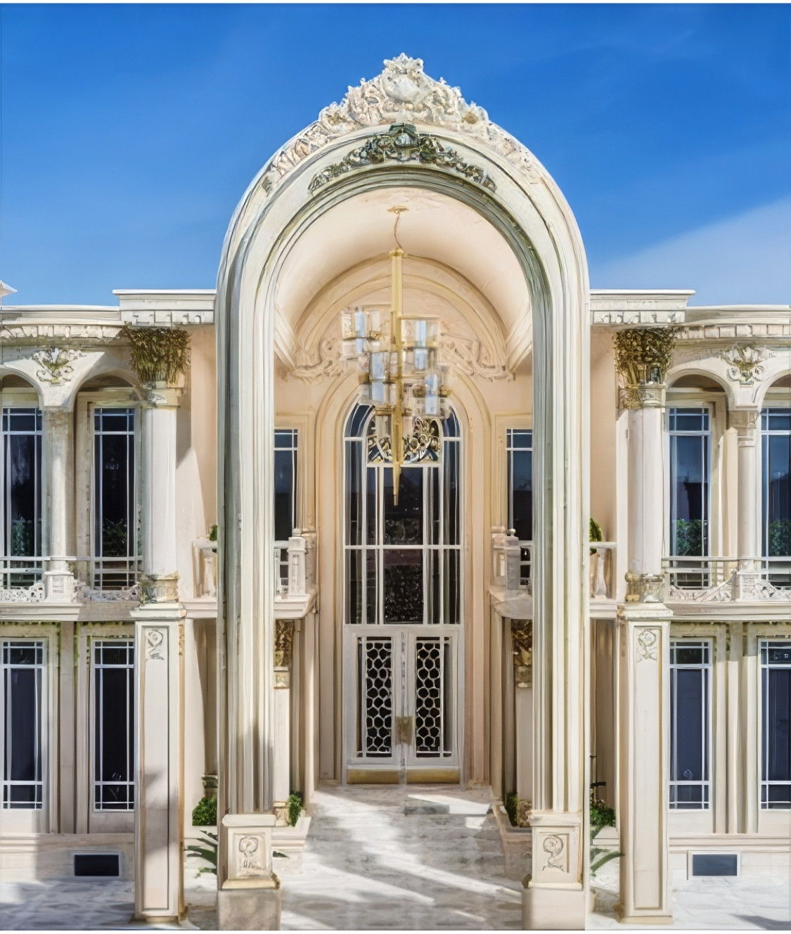 Элегантный экстерьер современного дома в Саудовской Аравии