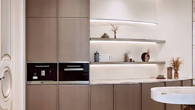 Кухня в стиле модерн-классика — элегантный интерьер