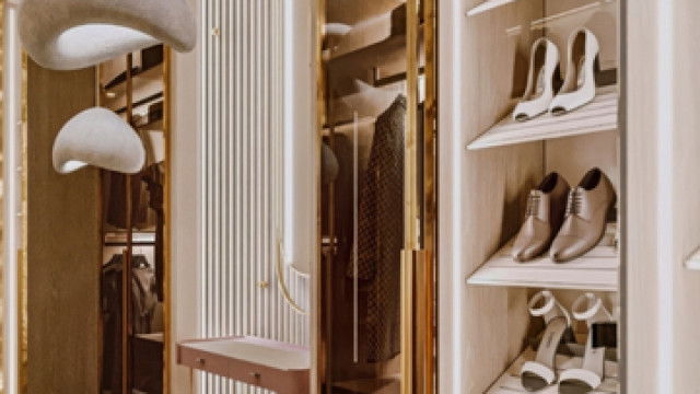 Гардеробные для виллы в королевском стиле