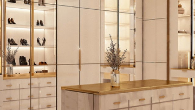 Chic dressing room in Luxury Design