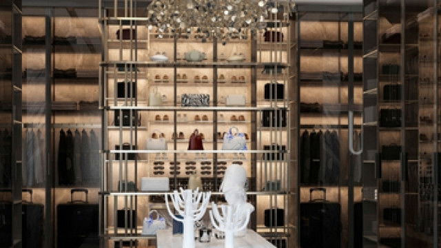 تصميم لغرفة ملابس في نيجيريا