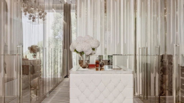 LUXURY DRESSING ROOM DECORATIONS