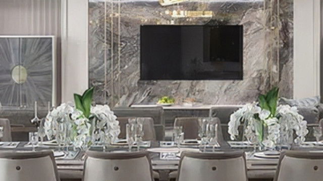 شقة مصممة بشكل فاخر