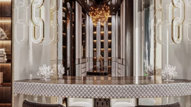 GLAMOROUS INTERIOR DESIGN FOR DRESSING ROOM