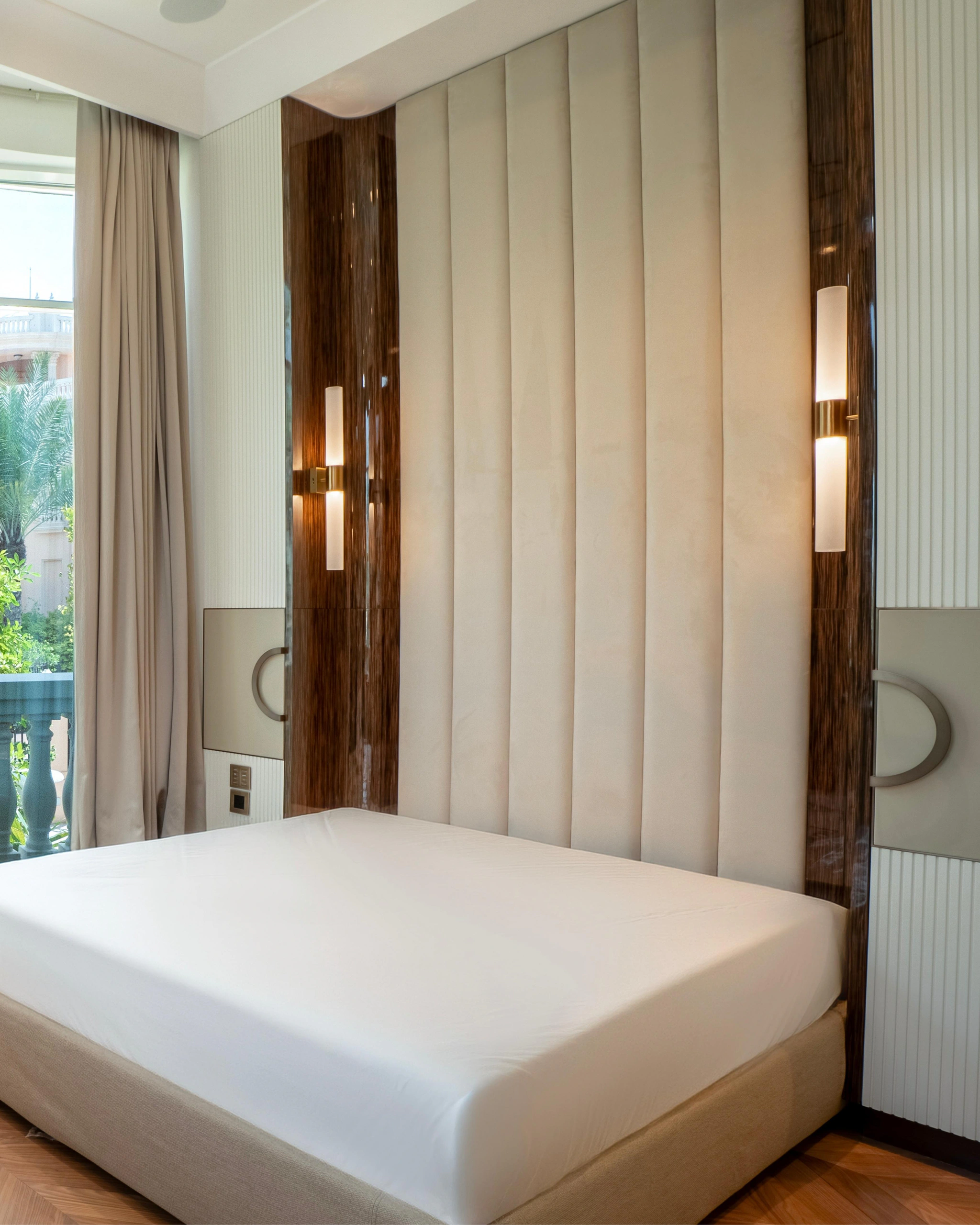 Luxury Villa Renovation in Dubai: Transforming Spacious Bedrooms into Private Luxury Retreats