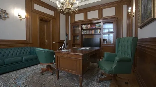 Поднимите уровень домашнего кабинета: стильные рабочие места для большей продуктивности