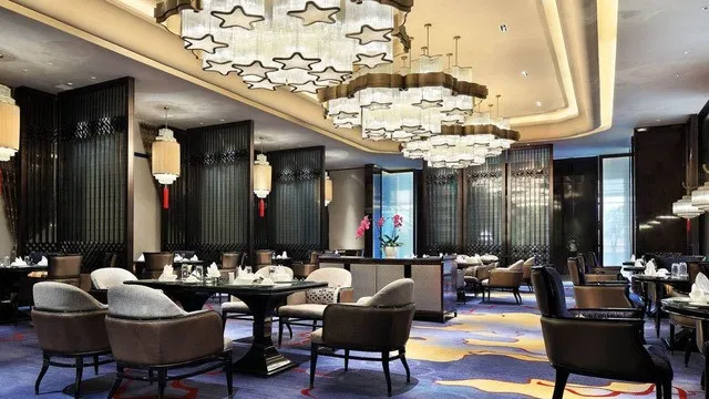 Elevate Your Dining Experience: Restaurant Lighting and Chandelier Design