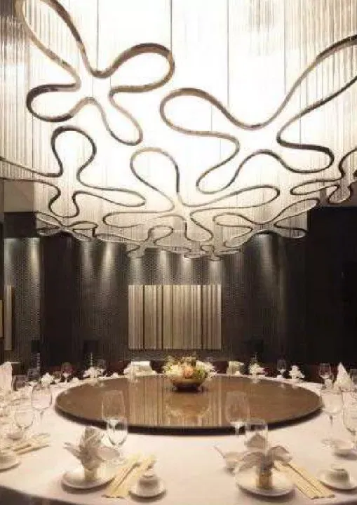 دليل الإضاءة الفاخرة للمنزل في دبي