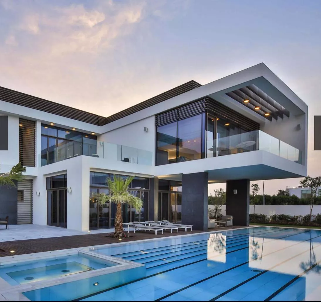 Meydan Villa Fitout: A Showcase of Elegant Furniture and Curtains