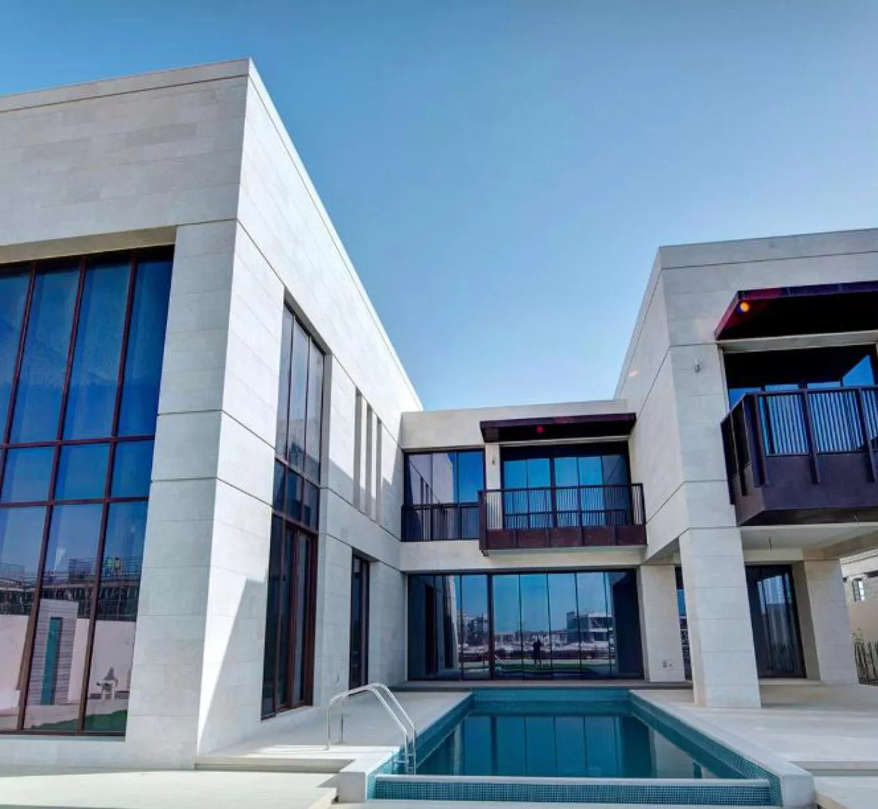 Изысканная реконструкция виллы Hidd Al Saadiyat в Абу‑Даби — отделка и интерьер
