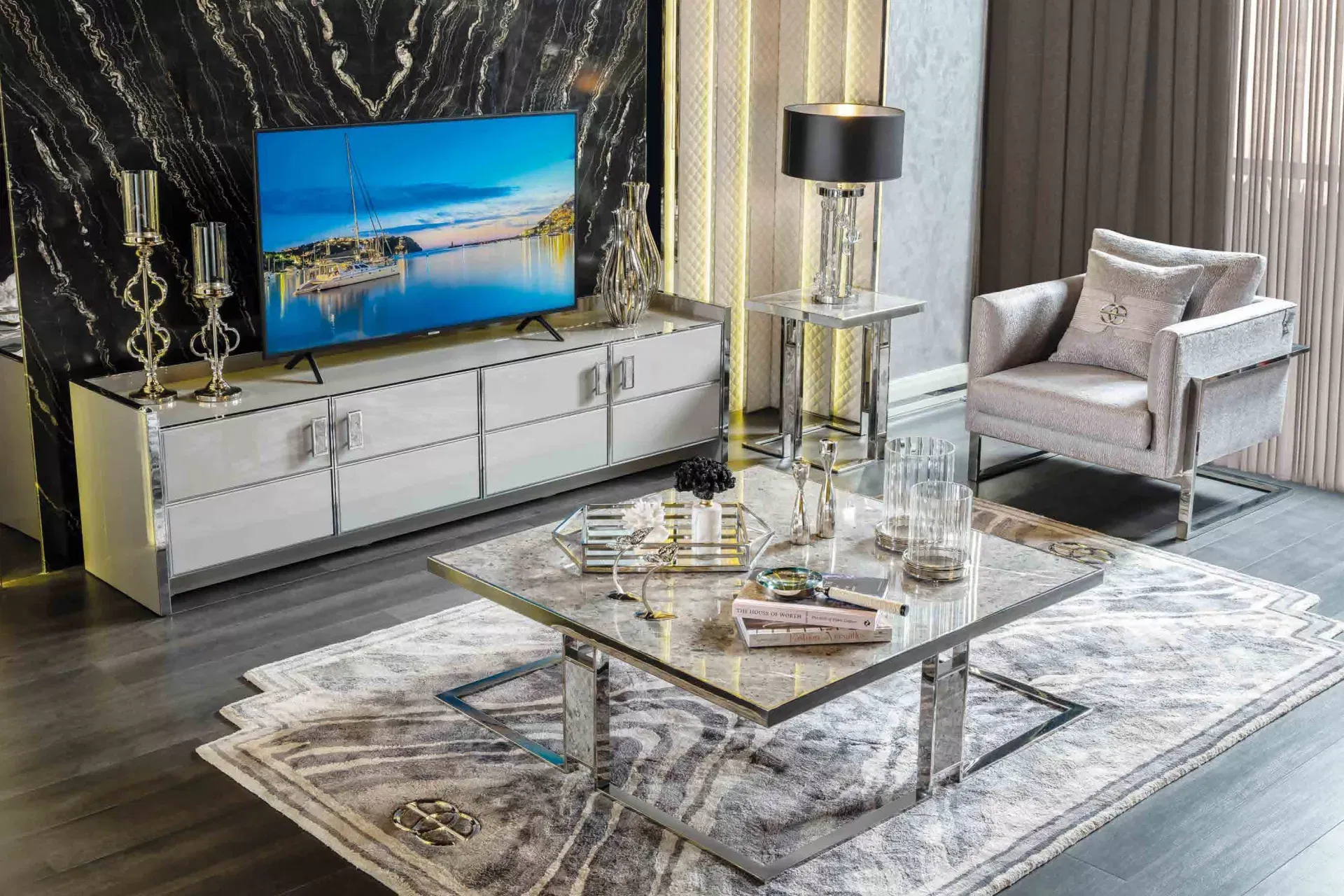 إتقان ترتيب الأثاث لتحقيق منزل فاخر في دبي