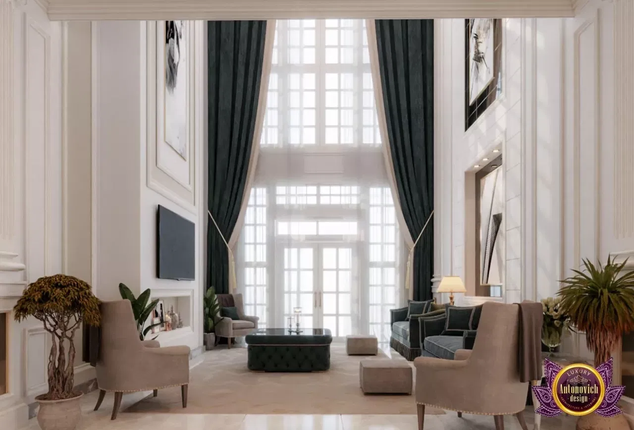 إتقان تصميم غرفة معيشة بسقف مرتفع في دبي