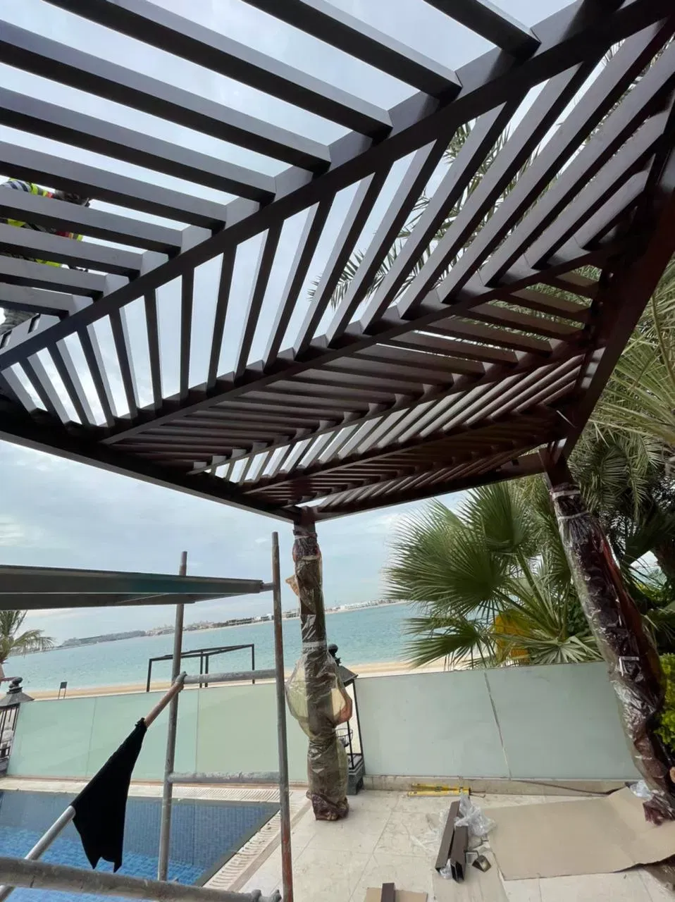 حوّل فيلتك في دبي بتقنيات متقنة لتنظيم الحديقة