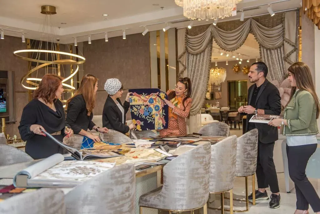 كشف أفضل المواد لتصميم فيلا فاخرة في دبي