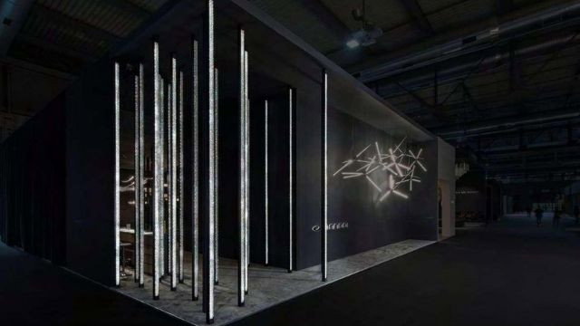 Crystal Columns Design