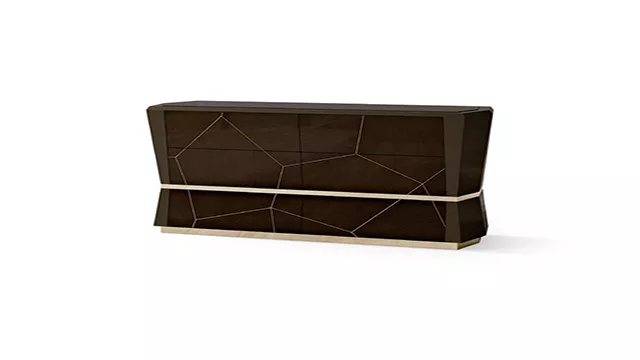 Elegant Design Chest of Drawers