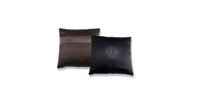 Elegant Design Signature Cushion